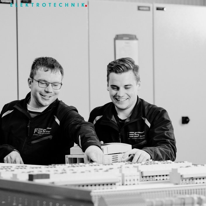 Millimeterarbeit in unserer Werkstatt! 🛠️. Ein riesiges Danke an unser starkes Werkstatt-Team für diesen täglichen... Millimeterarbeit in unserer Werkstatt! 🛠️. Ein riesiges Danke an unser starkes Werkstatt-Team für diesen täglichen...